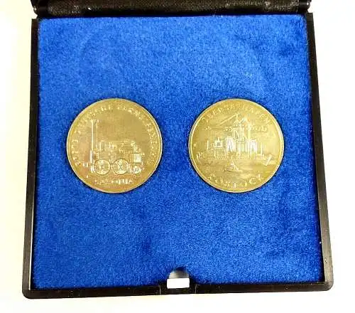 Ehrengabe Schachtel mit 2 Stück 5 Mark Münzen der DDR 1988
