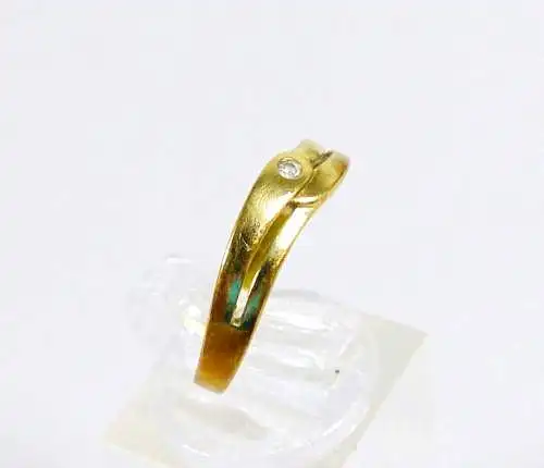 Ring aus 333 Gold mit weißem Stein Größe 55