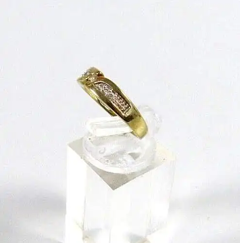 Ring aus 333 Gold mit Zirkonia  Größe 54