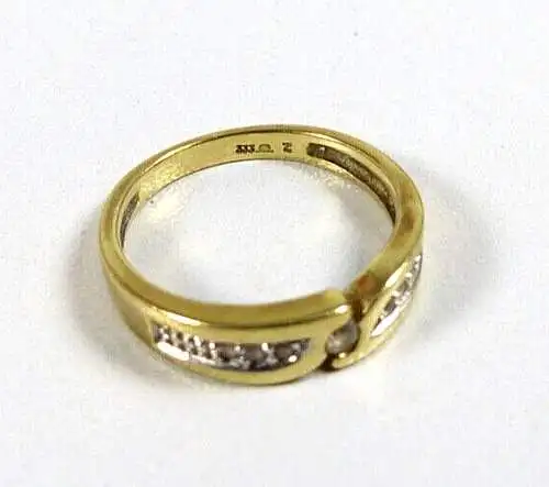 Ring aus 333 Gold mit Zirkonia  Größe 54