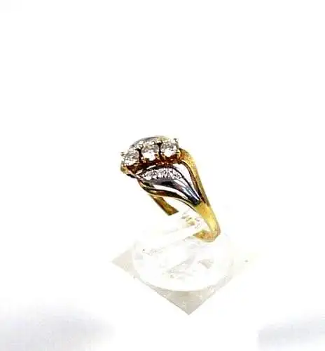 Ring aus 585 Gold mit Diamanten 0,3 Karat Größe 55