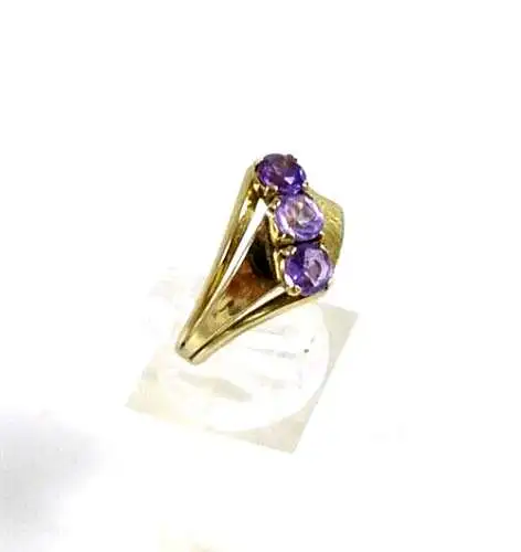 Ring aus 333 Gold mit Amethyste Größe 59