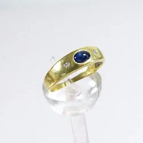 Ring aus 585 Gold  mit Saphir und Diamanten 0,03 ct. Größe 66