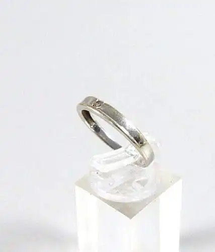 Ring aus 333 Weißgold  mit Zirkonia Größe 59