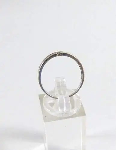 Ring aus 333 Weißgold  mit Zirkonia Größe 59