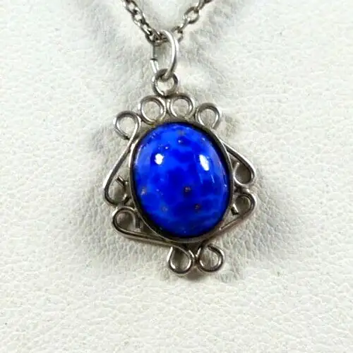 Kette und Anhänger aus 835 Silber mit Lapislazuli