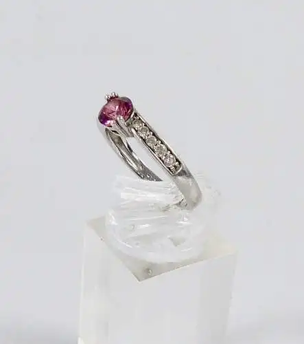 Ring aus 925 Silber mit rotem Edelstein, Gr. 57/Ø 18 mm  (da6932)