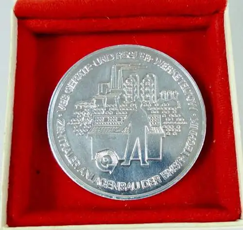 Medaille Verdienstvoller Mitarbeiter GRW in OVP  (da6894)