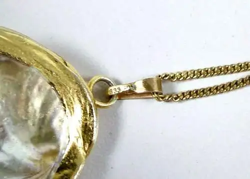 Kette aus 333 Gold mit Anhänger Muschel mit Goldrand    (da6727)