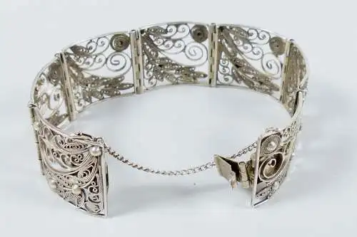 Armband aus 835 Silber sehr fein gearbeitet          (da66676)