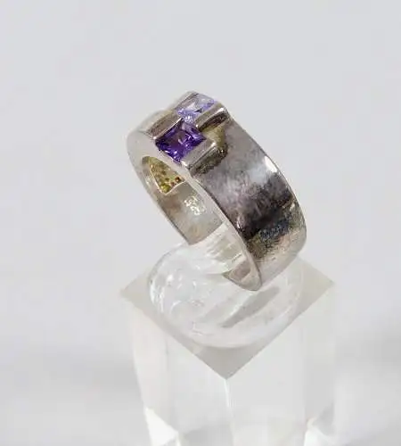 Ring aus 925 Silber mit amethystfarbenen Steinen, Gr. 57/Ø 18 mm  (da6620)