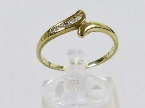 Ring aus 333 Gold mit weißen Steinen, Gr. 57/Ø 18 mm  (da6595)