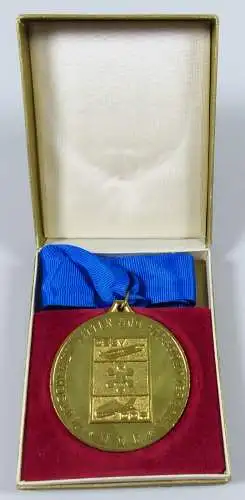 original alte Medaille Deutscher Schlitten und Bobsportverband der DDR  (da6588)