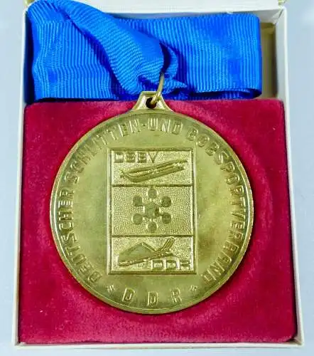 original alte Medaille Deutscher Schlitten und Bobsportverband der DDR  (da6588)