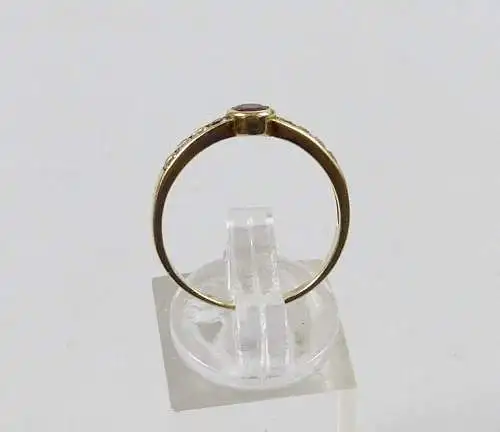 Ring aus 585 Gold mit Rubin und Zirkone, Gr. 57, Ø 18 mm (da6587)