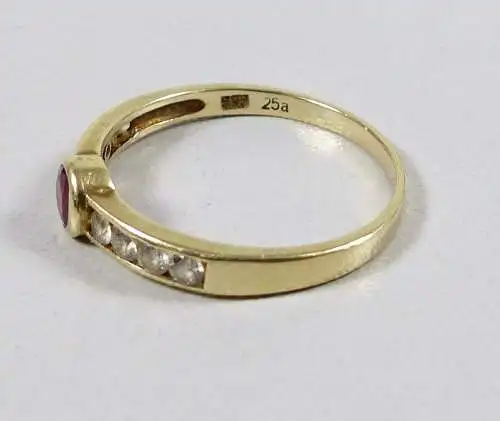 Ring aus 585 Gold mit Rubin und Zirkone, Gr. 57, Ø 18 mm (da6587)