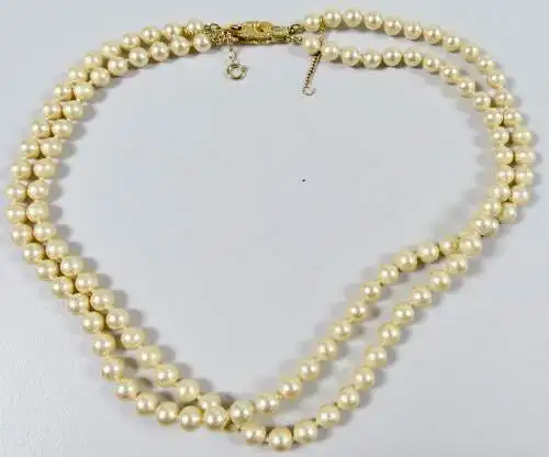 sehr schöne ältere Perlenkette mit vergoldetem Silberschloß   (da6509)
