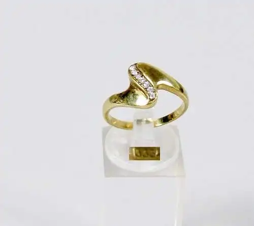 Ring aus 333 Gold mit Zirkonia, Gr. 56/Ø 17,8 mm  (da6440)