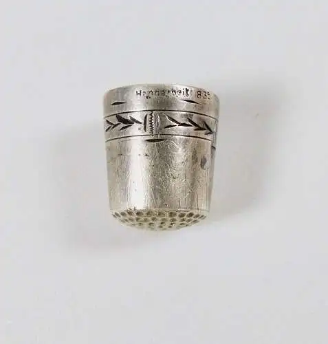 original alter Fingerhut aus 835 Silber  (da6353)