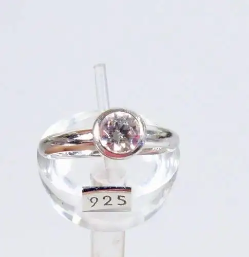 Ring aus 925 Silber mit weißem Edelstein, Gr. 56/Ø 17,8 mm  (da6132)