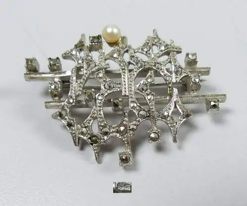 Brosche aus 835 Silber mit Perle und Markasiten    (da5285)