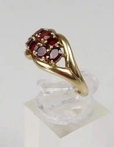 Ring aus 375 Gold mit Granate Größe 56