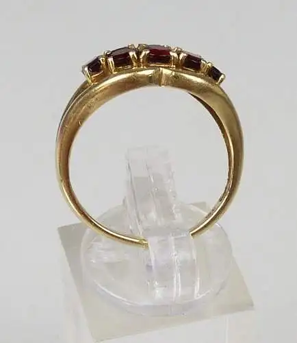 Ring aus 375 Gold mit Granate Größe 56