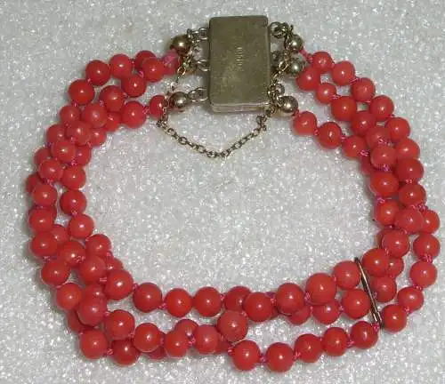 Tolles original altes Korallen-Armband 3-Reihig m. Silbershloß verg.   (da4130)