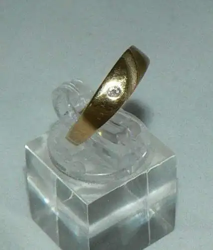 Ring aus 333er Gold mit Diamant 0,02 ct., Gr. 55/Ø 17,5 mm  (da4438)