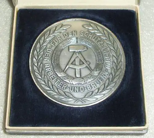 Medaille NVA "Für ausgezeichnete Leistungen im Spezialbauwesen" in OVP (da3934)