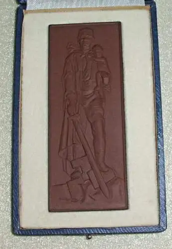Medaille Sowjetischen Ehrenmal in Berlin-Treptow in OVP (da3884)