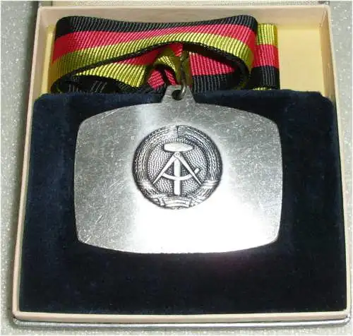DDR Medaille II. Weltmeisterschaft im Schiffsmodellsport  in OVP (da3307)