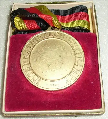 DDR Medaille Internationaler Wettkampf AEROKLUB DDR  in OVP (da3305)