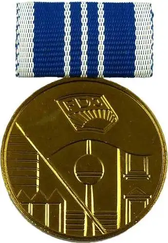 Medaille FDJ Initiative Berlin in Gold 2. Ausführung (AH300b)