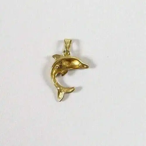 Sehr feiner Anhänger Delphin aus 333 Gold mit Diamanten