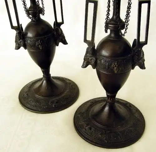 2 wunderschöne Kerzenleuchter aus Eisenguß ca. um 1860  (ja339)