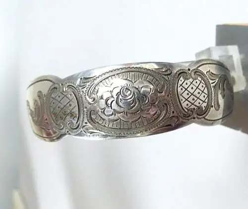 Sehr alter Armreif auf 835 Silber mit Rose