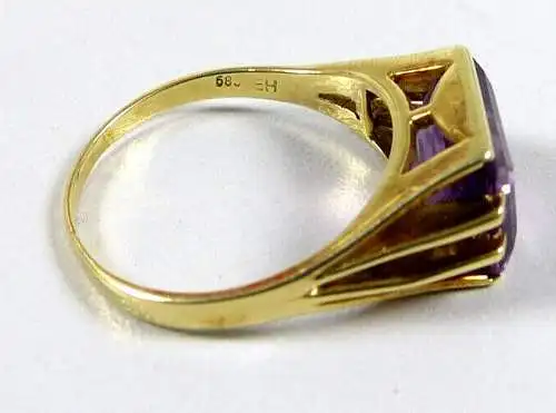 Ring aus 585 Gold mit Amethyst  Größe 64