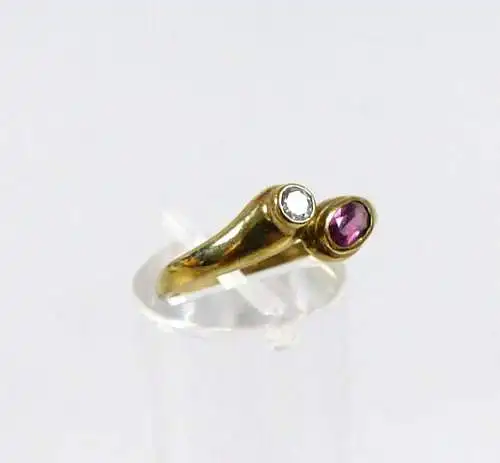 Ring aus 333 Gold mit Amethyst und Zirkonia  Größe 56