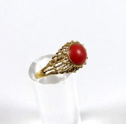 Ring aus 333 Gold mit Koralle  Größe 63