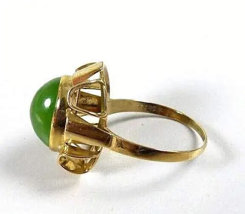 Ring aus 333 Gold mit Jade  Größe 63