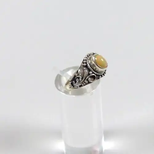 Ring aus 925 Silber  mit Opal Größe 54