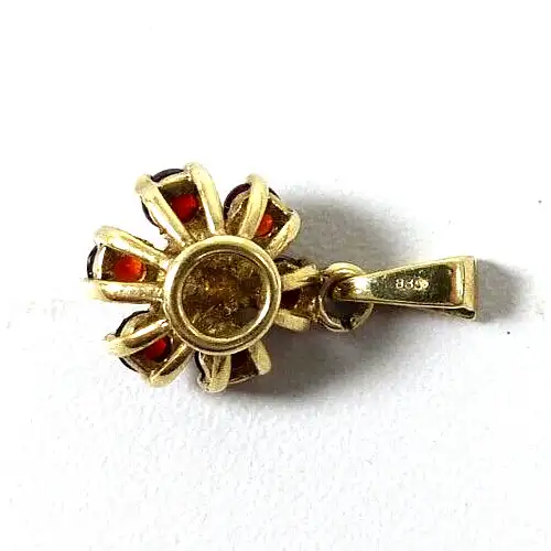 Anhänger aus 835 Silber mit Perle und Granate