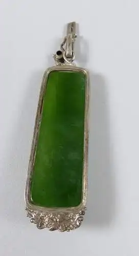 sehr großer Anhänger wohl russisch aus 925 Silber Art Deco mit Jade und Rubin