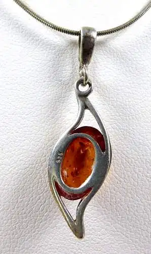 Kette aus 925 Silber mit Anhänger aus 925 Silber mit Bernstein Amber