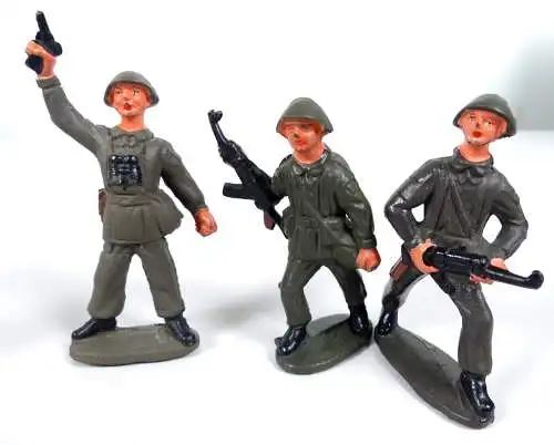 DDR Gummi Soldaten 10 Stück guter Zustand