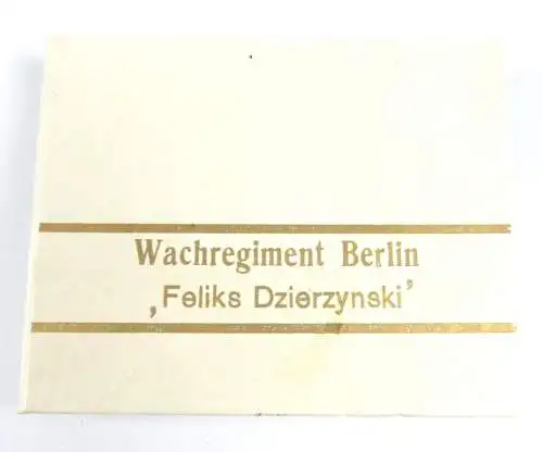 Ehrengeschenk MfS Wachregiment Berlin Feliks Dzierzynski Buch Medaille in OVP