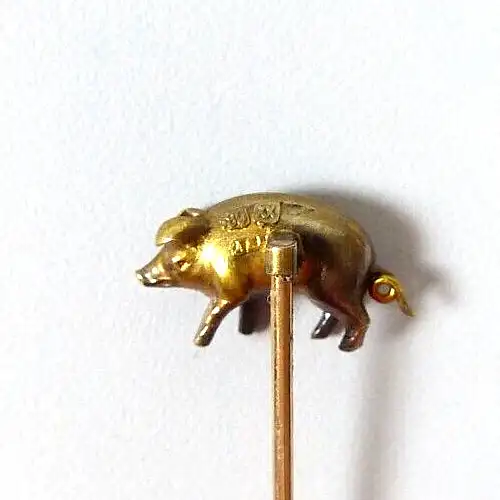 Krawattennadel mit Schwein aus 585 Gold    selten