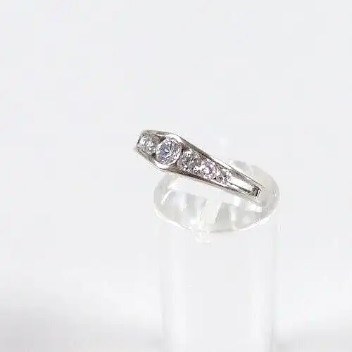 Ring aus 925 Silber  mit Zirkonia  Größe 60  neuwertig