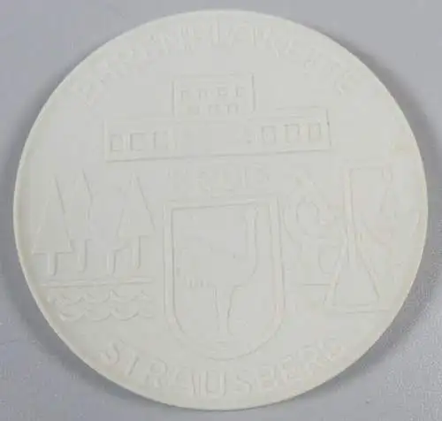 Original alte DDR Ehrengabe Ehrenplakette Strausberg aus Meissner Porzellan